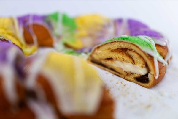 Medium 1-Filling King Cake - Shipped - Image 3