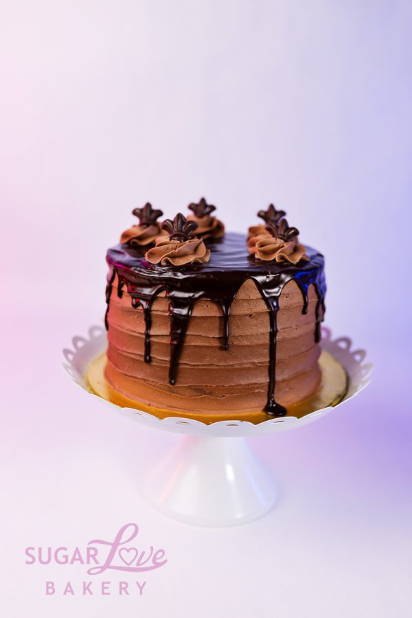 Black n Gold Cake - Image 3