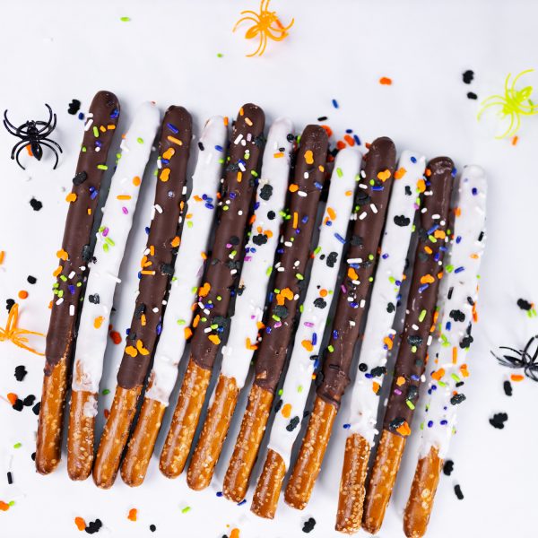 Halloween Pretzel Rods - Image 4
