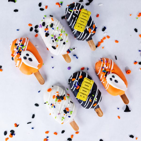Classic Halloween Cakesicles - Image 4