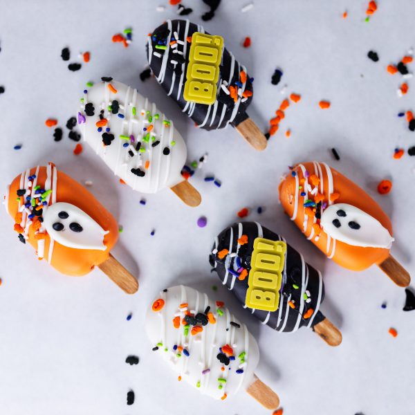 Classic Halloween Cakesicles - Image 5