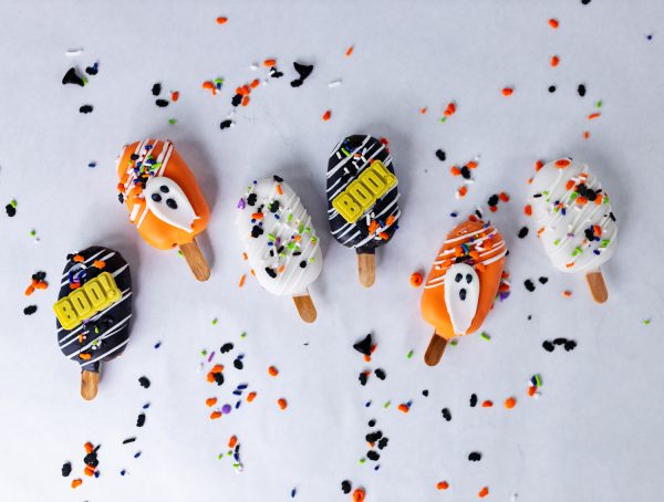 Classic Halloween Cakesicles - Image 6