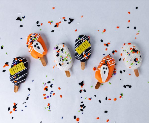 Classic Halloween Cakesicles - Image 7