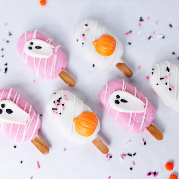 Cute Halloween Cakesicles - Image 4