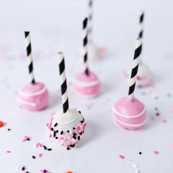 Cute Halloween Cake Pops - Image 4