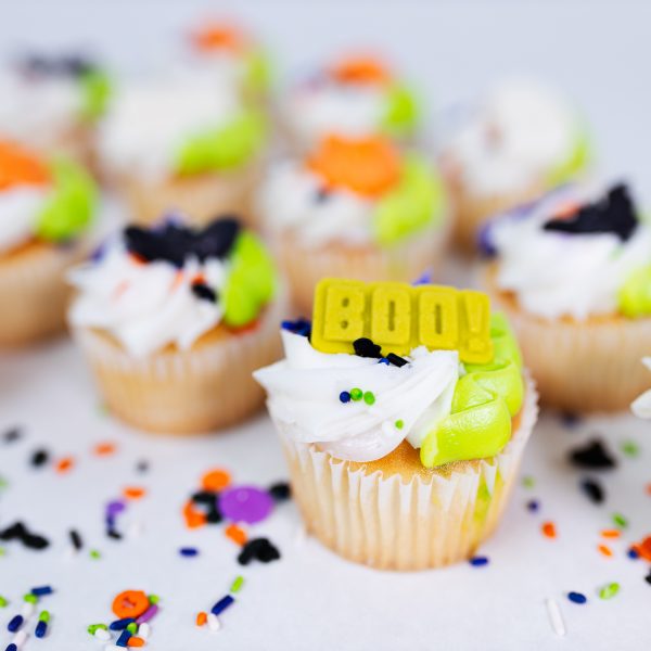 Classic Halloween Cupcakes - Image 5