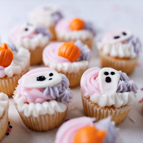 Cute Halloween Cupcakes - Image 4