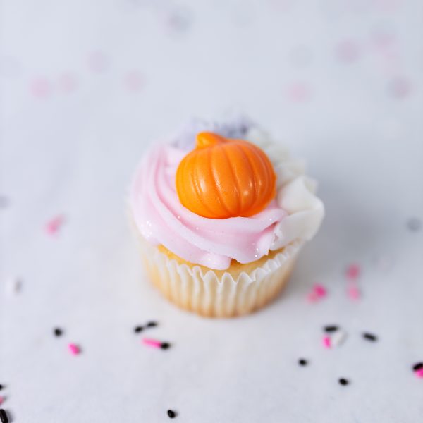 Cute Halloween Cupcakes - Image 7