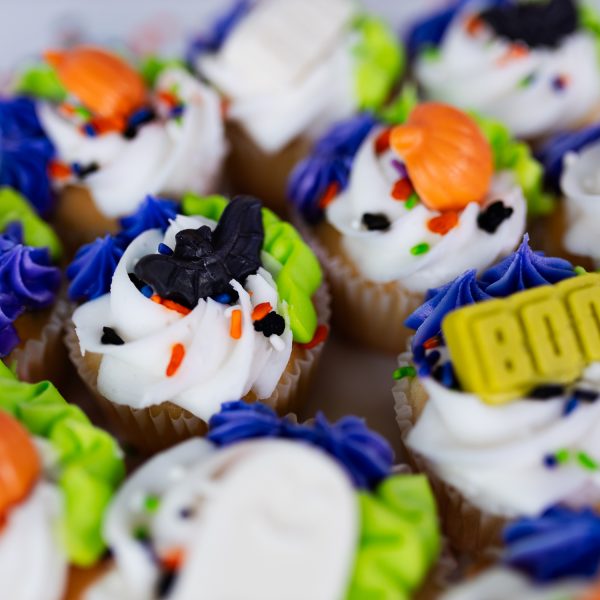 Classic Halloween Cupcakes - Image 9