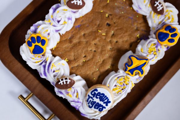 LSU Cookie Cake