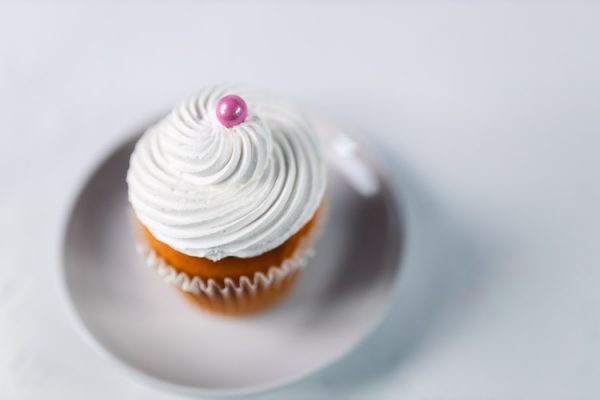 Raspberry Wedding Cake Cupcake - Image 3