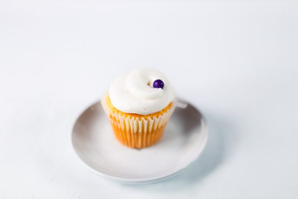 Lemon Elderflower Cupcake (Royal Wedding) - Image 2