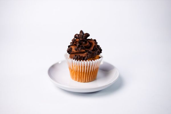 Black n Gold Cupcake - Image 3