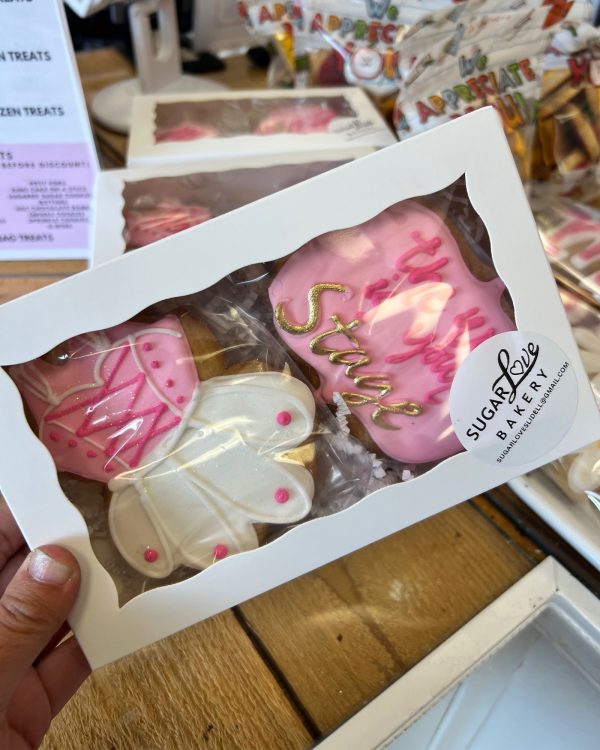 The World Is Your Stage Cookie Set